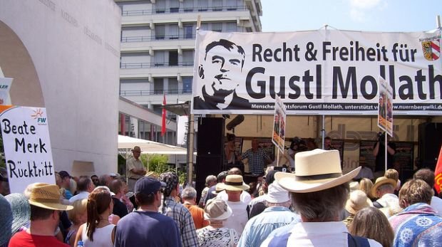 Proteste zum Mollath-Verfahren in Nürnberg 2013