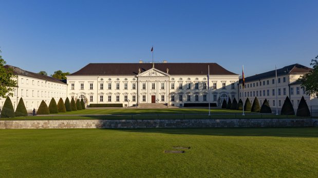Außenansicht des Schloss Bellevue in Berlin, Sitz des Bundespräsidenten.