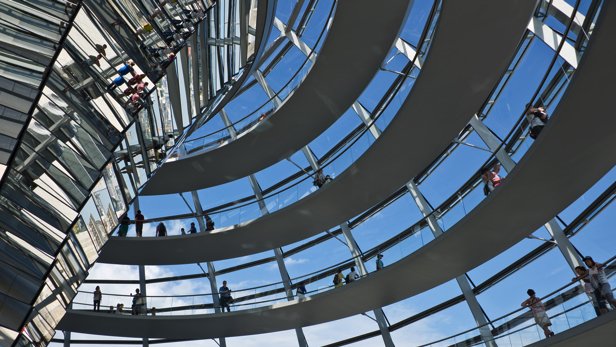 Kuppel des Reichstagsgebäudes von innen.