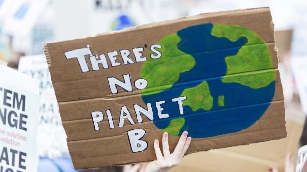Schild auf einer Klima-Demo (Symbol)
