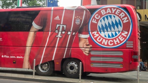 Teambus des FC Bayern München