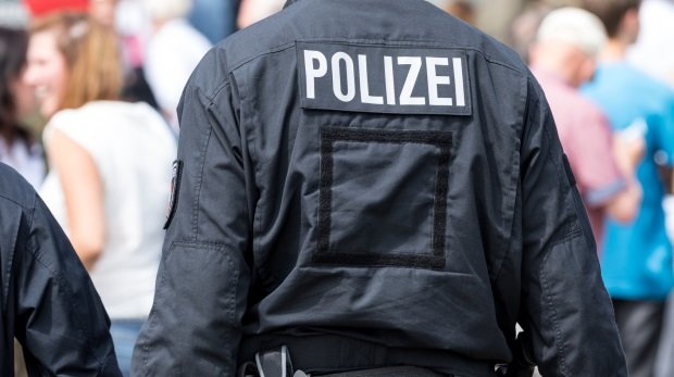 Die Polizei NRW hat dem Portal netzpolitik.org eine Abmahnung geschickt