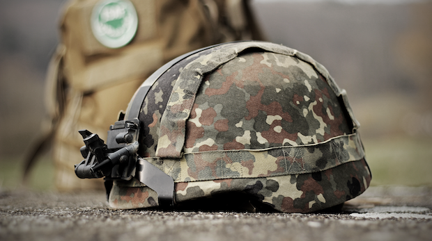 Militär-Helm