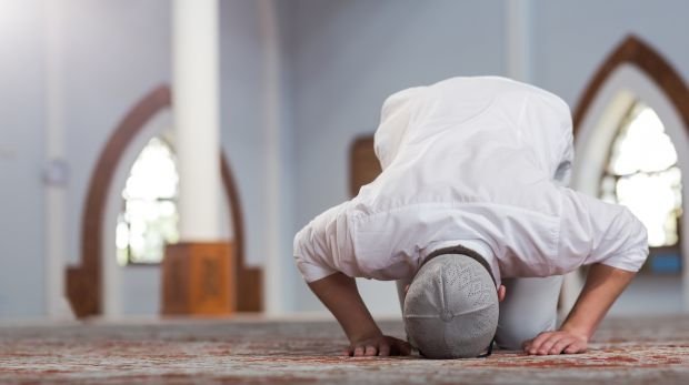 Gläubiger Muslim beim Gebet (Symbolbild)