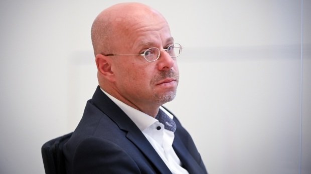 Andreas Kalbitz (parteilos) während der Sondersitzung des Brandenburger Landtages am 10.08.2021.