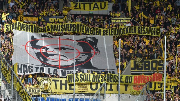 Dortmund Fans mit Transparenten beim Bundesliga Spiel TSG 1899 Hoffenheim gegen Borussia Dortmund