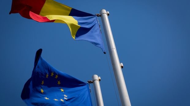 Flagge von Rumänien und Europa