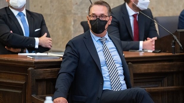 Der frühere FPÖ-Chef Heinz-Christian Strache am Freitag vor Gericht.