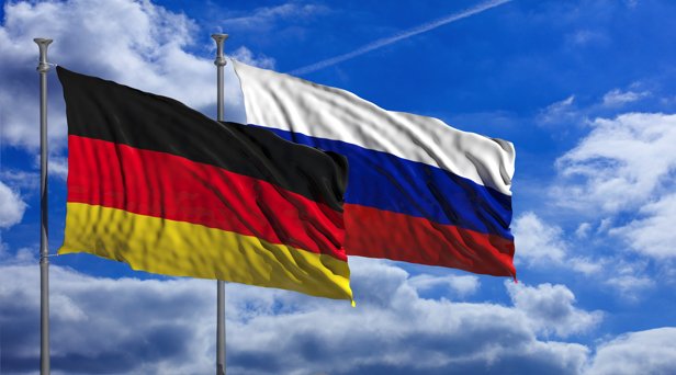 Deutsche und Russische Flagge