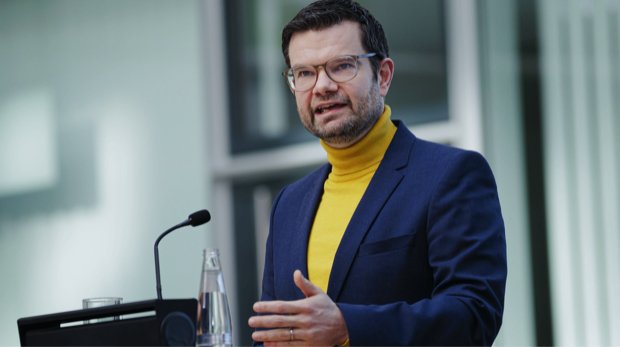 Marco Buschmann (FDP), Bundesminister der Justiz, aufgenommen im Rahmen einer Pressekonferenz zur Novelle des Infektionsschutzgesetzes (IFSG). Berlin, 09.03.2022