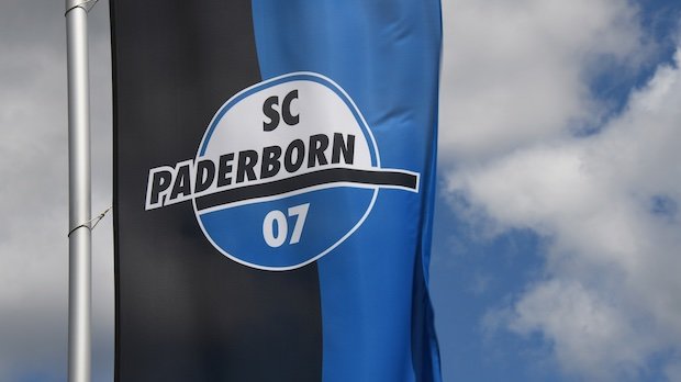 Fahne des SC Paderborn