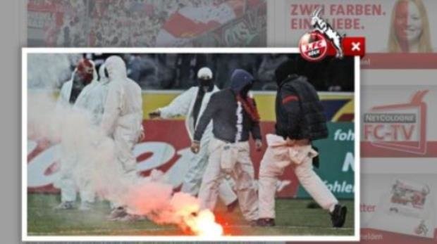 Eines der vom 1. FC Köln veröffentlichten Bilder vom "Platzsturm" der "Boyz"