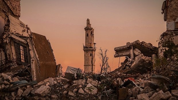 Zerstörte Gebäude in der Nähe von Aleppo, Syrien.