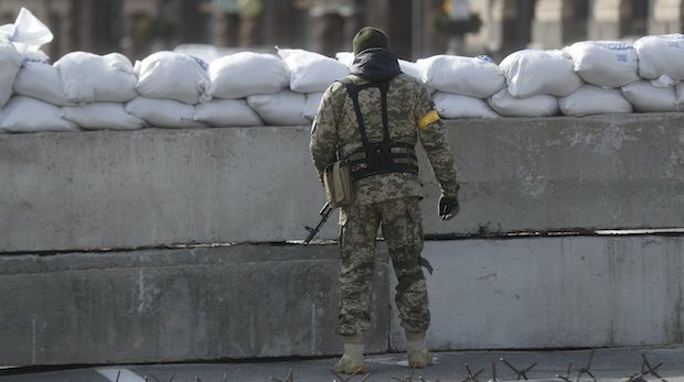 Ukrainischer Soldat in Kiew