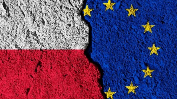 Polen- und EU-Flagge aus Stein