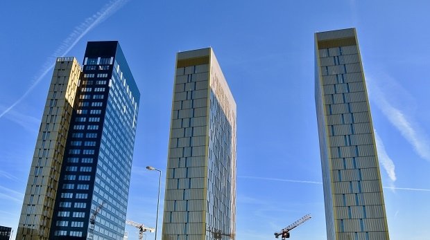 Europäischer Gerichtshof 2019 mit neuem Turm links im Bild