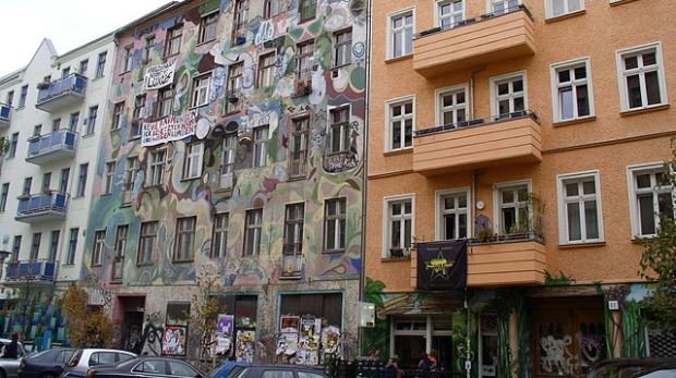 Besetztes Gebäude in der Rigaer Straße, Berlin-Friedrichshain.