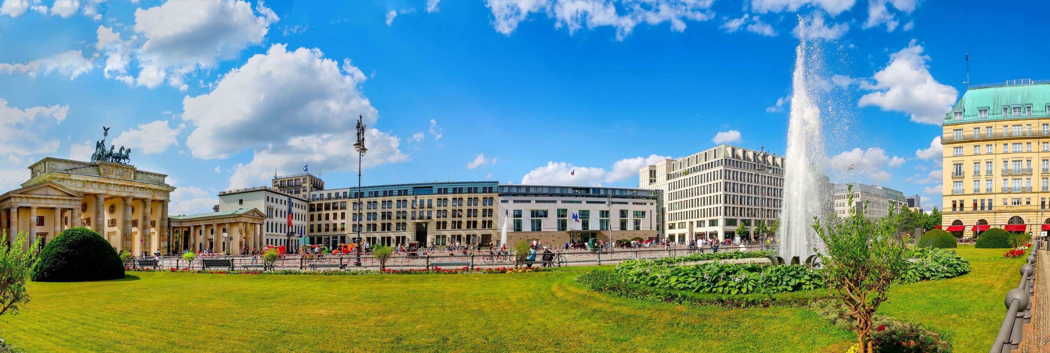 Berlin, Pariser Platz mit Brandenburger Tor