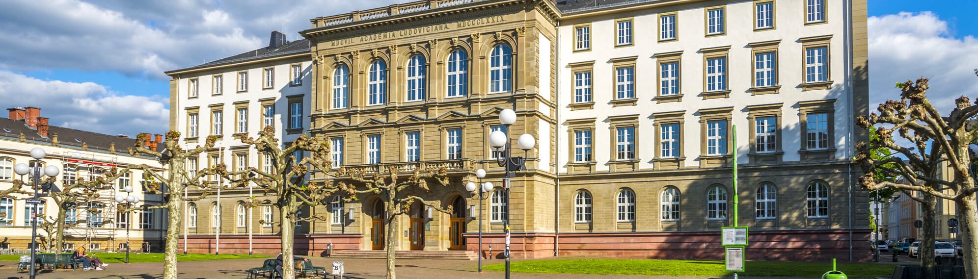 Sina Etmmer / Adobe Stock (Uni Gießen)